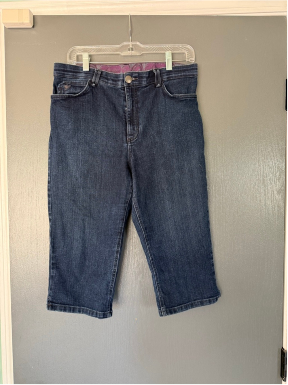 Women's Blue Capri Pants with Purple Accents Size 10